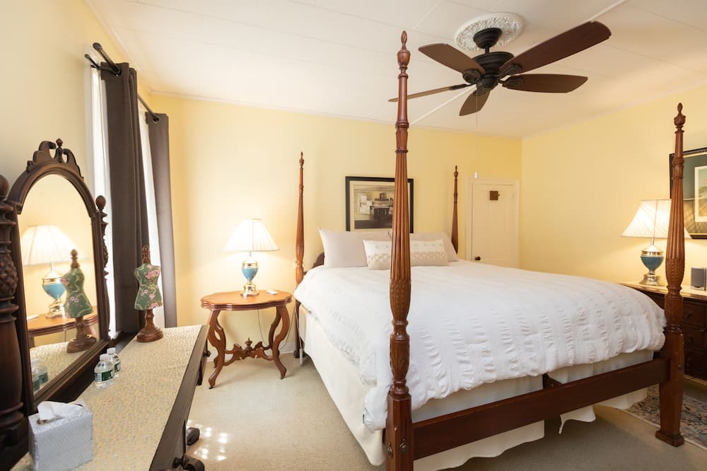 Photo of Others in Middlebury