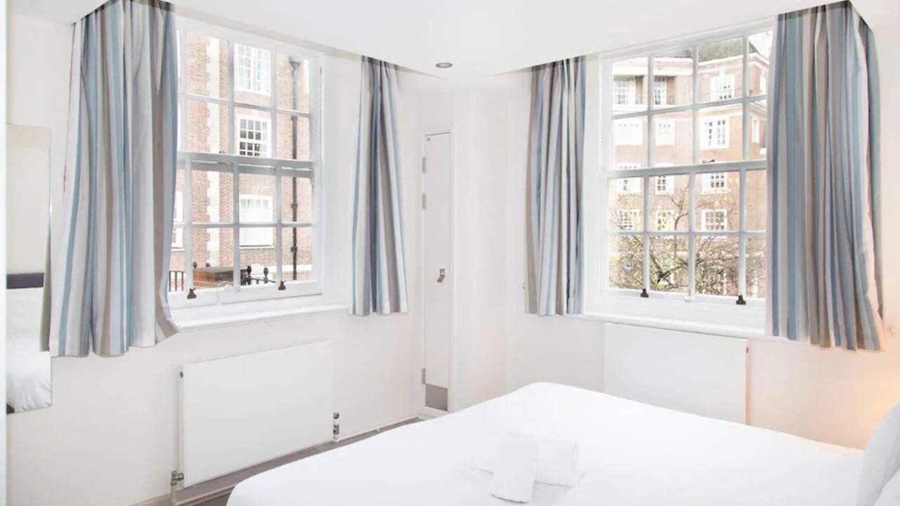 Photo of Others in Bloomsbury