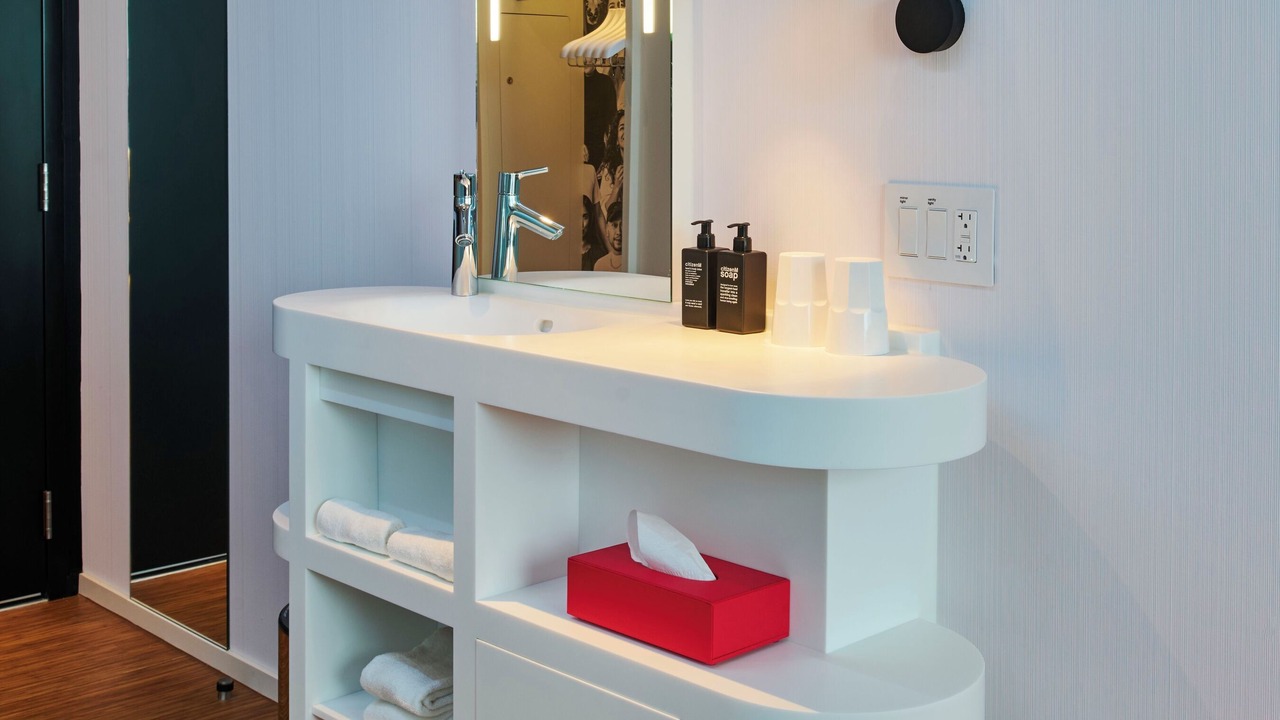 Photo of Others in Bowery