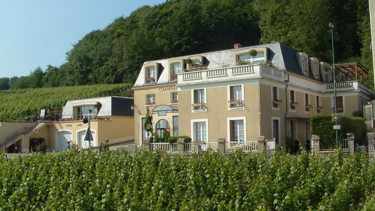 Photo of Buildings in Cramant