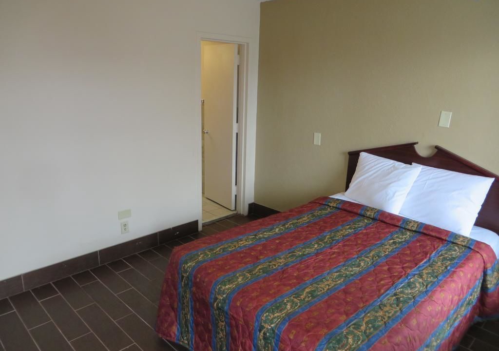 Photo of Bedroom in Bashford Manor