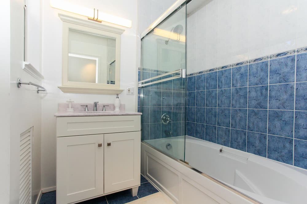 Photo of Bathroom in Sunset District