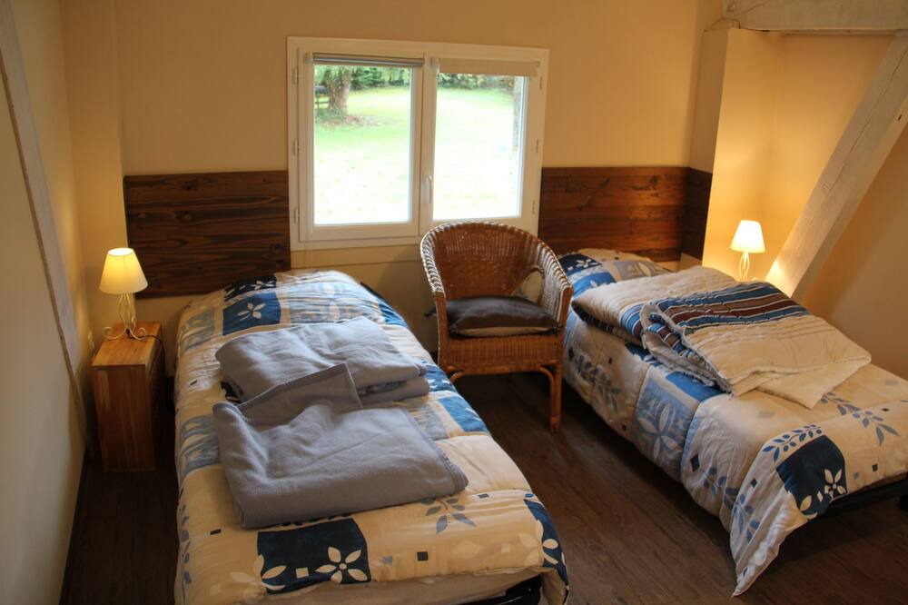 Photo of Bedroom in Casteide-Candau