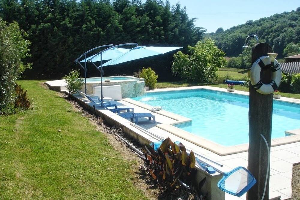 Photo of Outdoor in Casteide-Candau