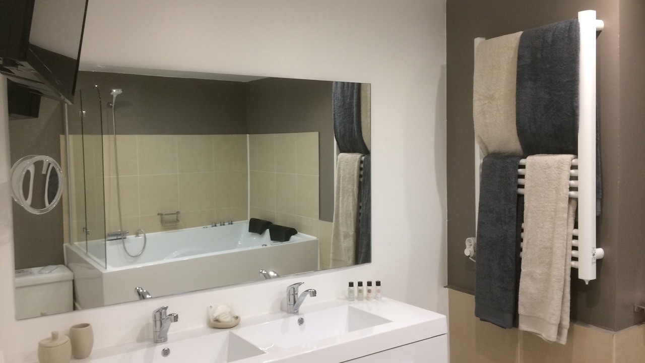 Photo of Others in Massoins