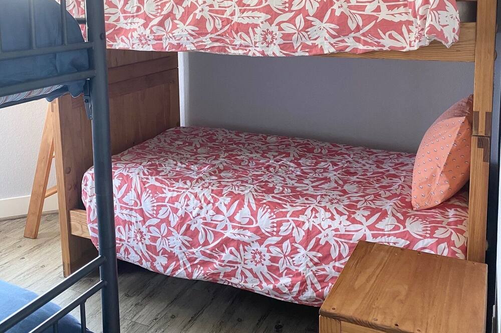 Photo of Bedroom in Terramar Beach