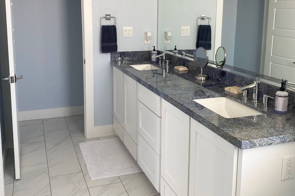 Photo of Bathroom in Terramar Beach