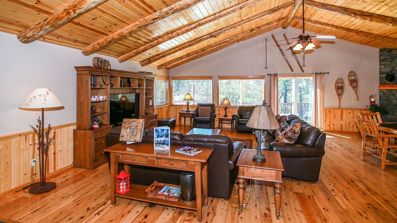 Photo of Livingroom in Big Bear