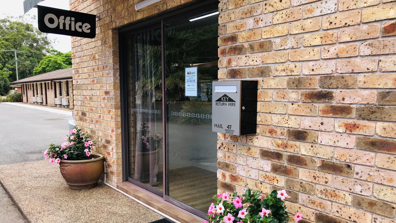 Photo of Others in Lemon Tree Passage