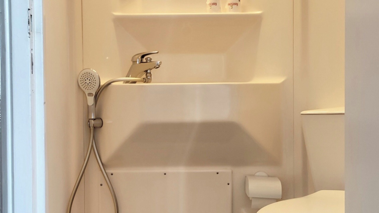 Photo of Bathroom in Laval