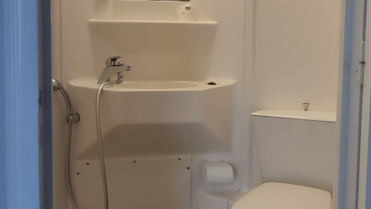 Photo of Bathroom in Laval