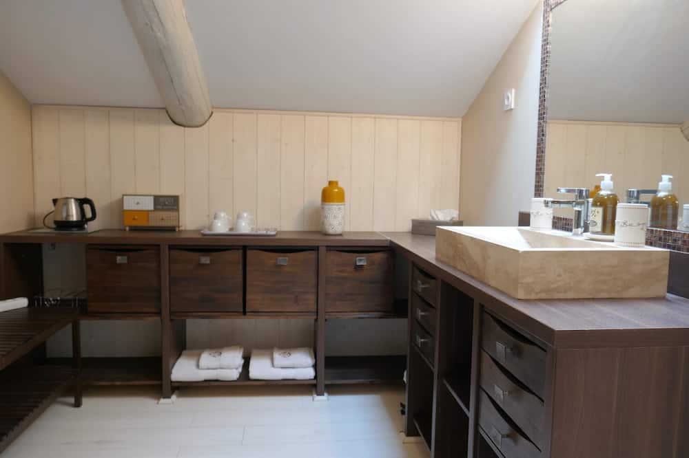 Photo of Bathroom in Saint-Andiol