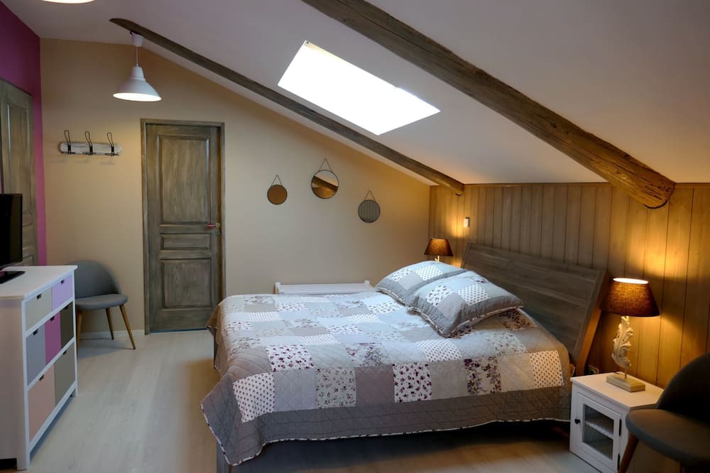 Photo of Bedroom in Saint-Andiol