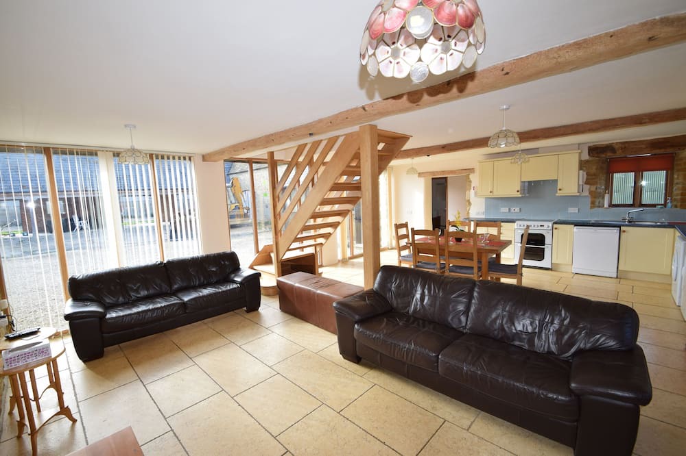 Photo of Livingroom in Bourton