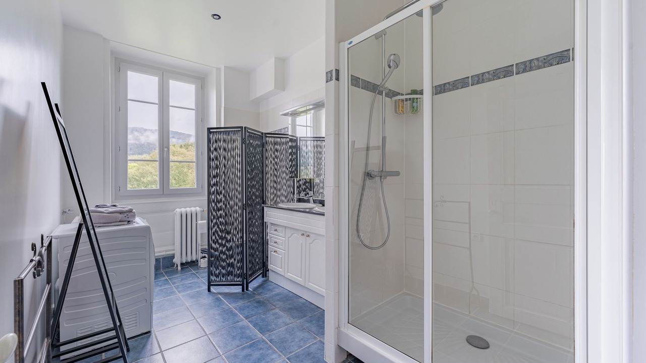 Photo of Bathroom in Vertrieu