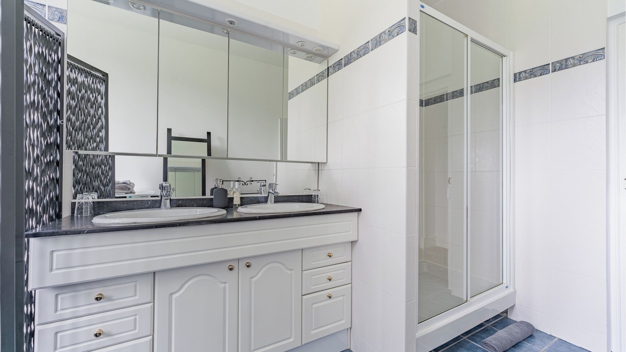 Photo of Bathroom in Vertrieu