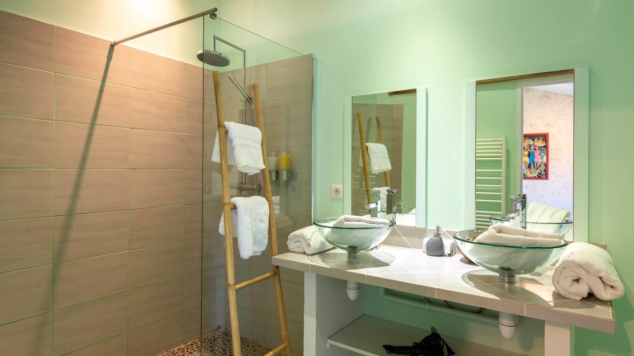 Photo of Bathroom in Rauzan