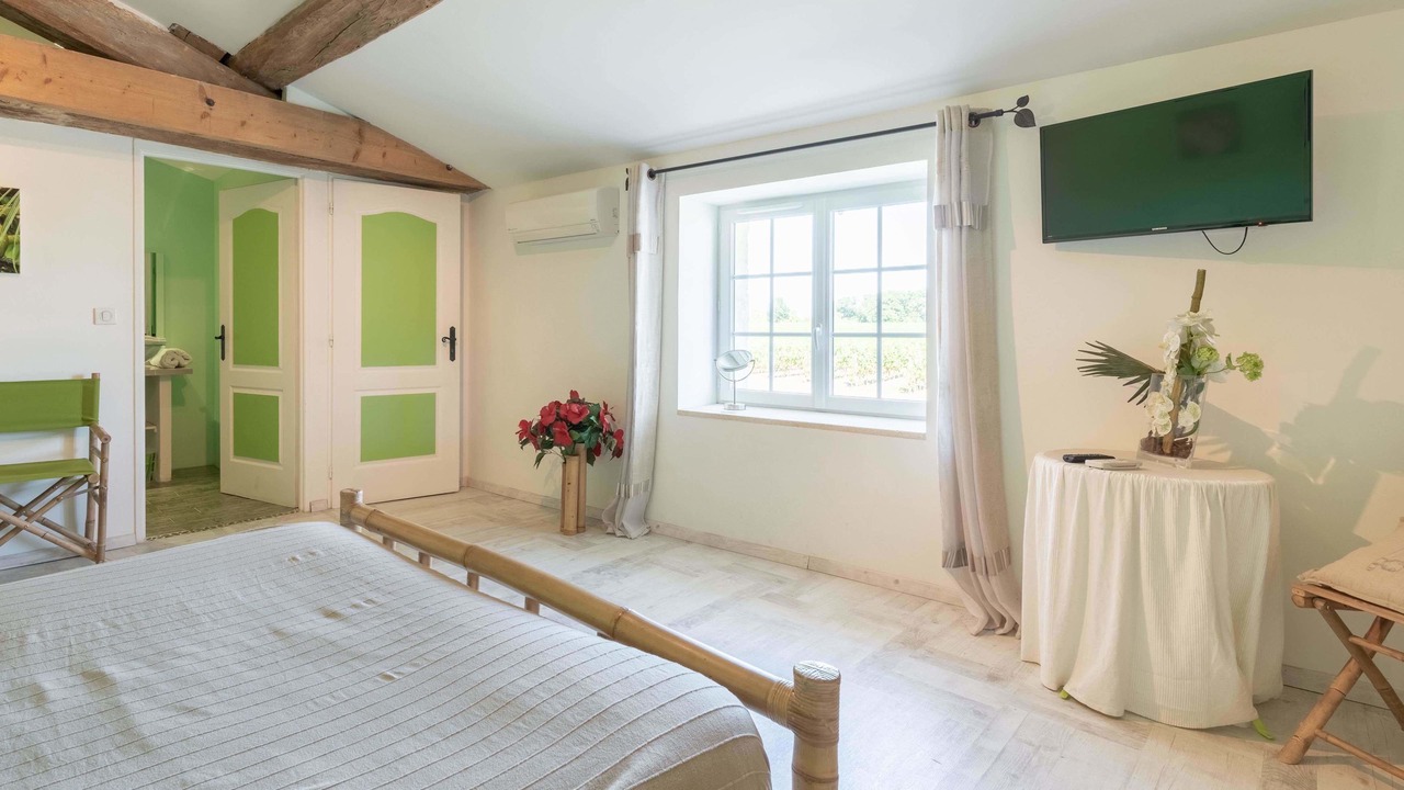 Photo of Bedroom in Rauzan