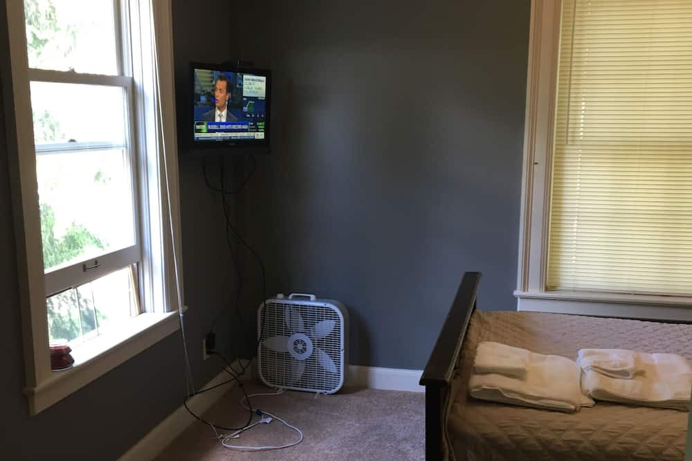 Photo of Bedroom in Cazenovia