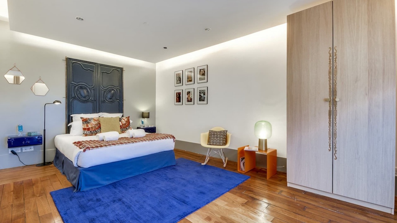 Photo of Others in Paris City Center