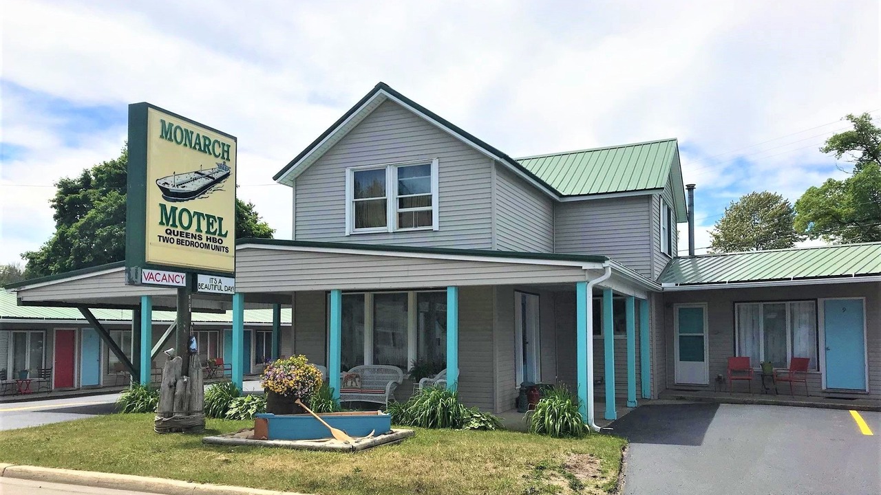 Photo of Buildings in Cheboygan