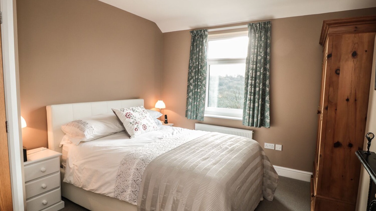 Photo of Others in Foxt