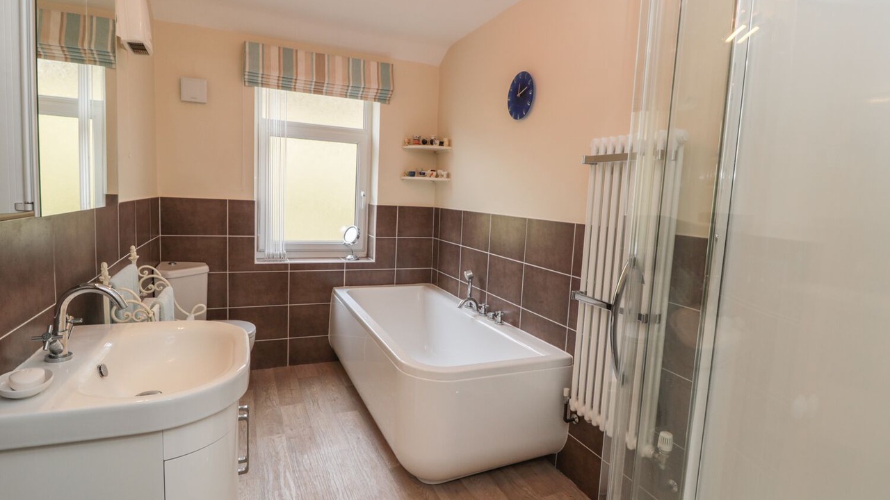 Photo of Bathroom in Foxt