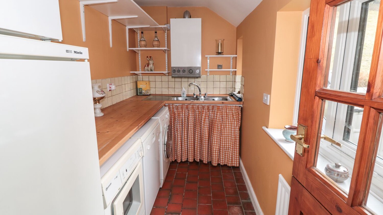 Photo of Others in Foxt