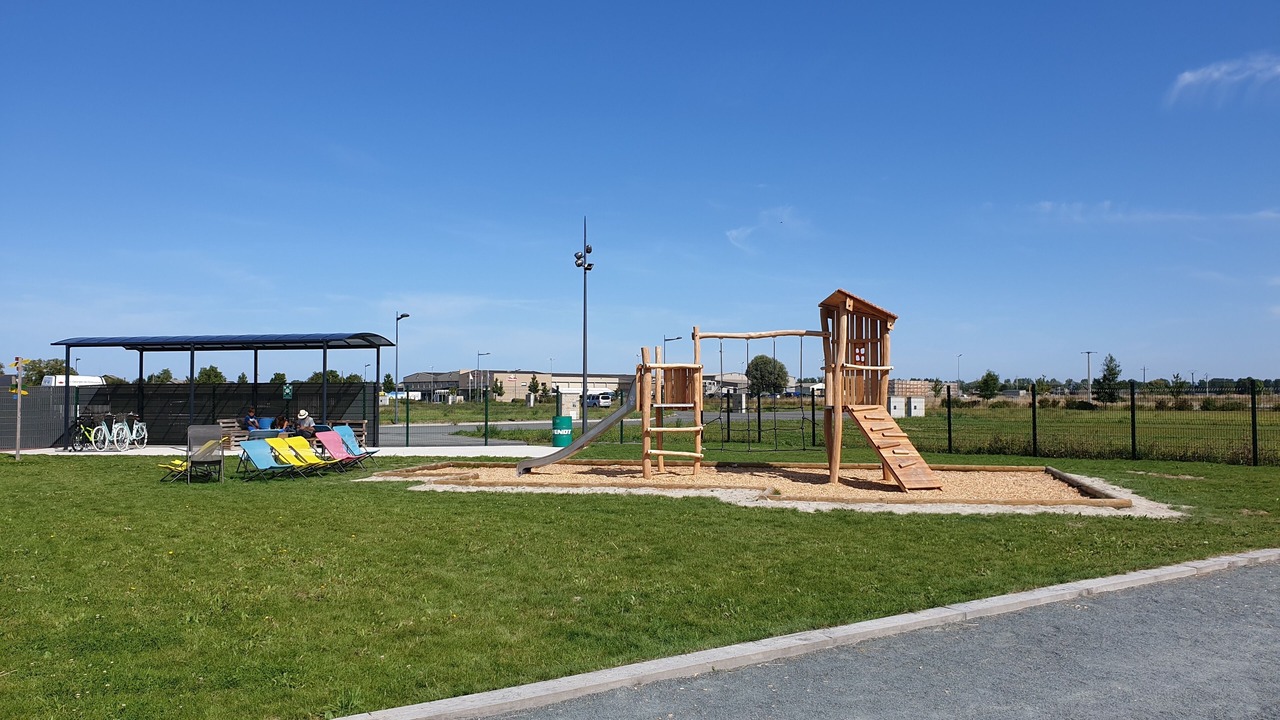 Photo of Outdoor in Saint-Georges-de-Grehaigne