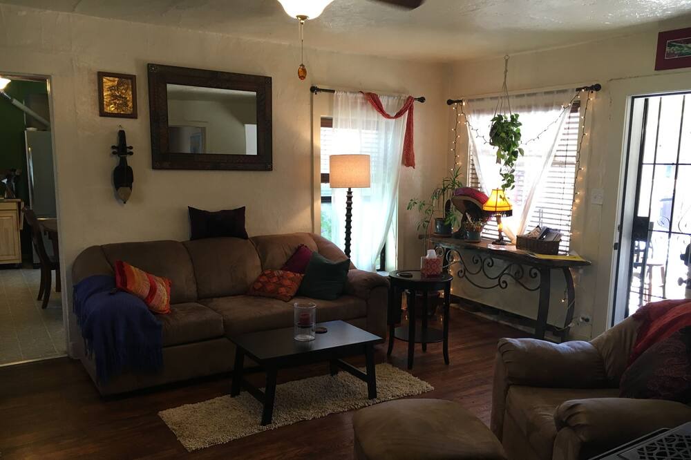 Photo of Livingroom in Southside