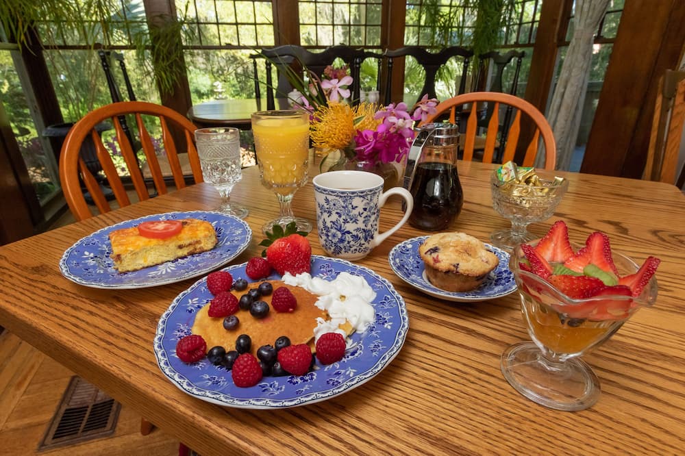 Photo of Others in Micanopy