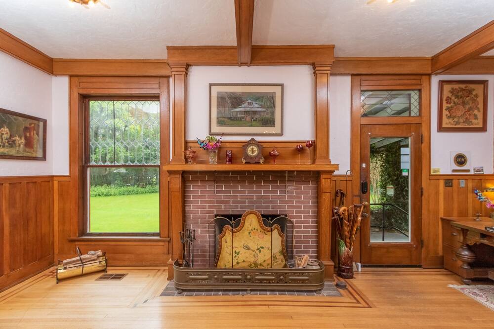 Photo of Others in Micanopy