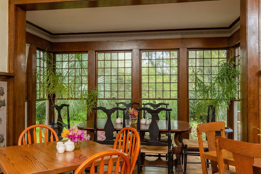 Photo of Others in Micanopy