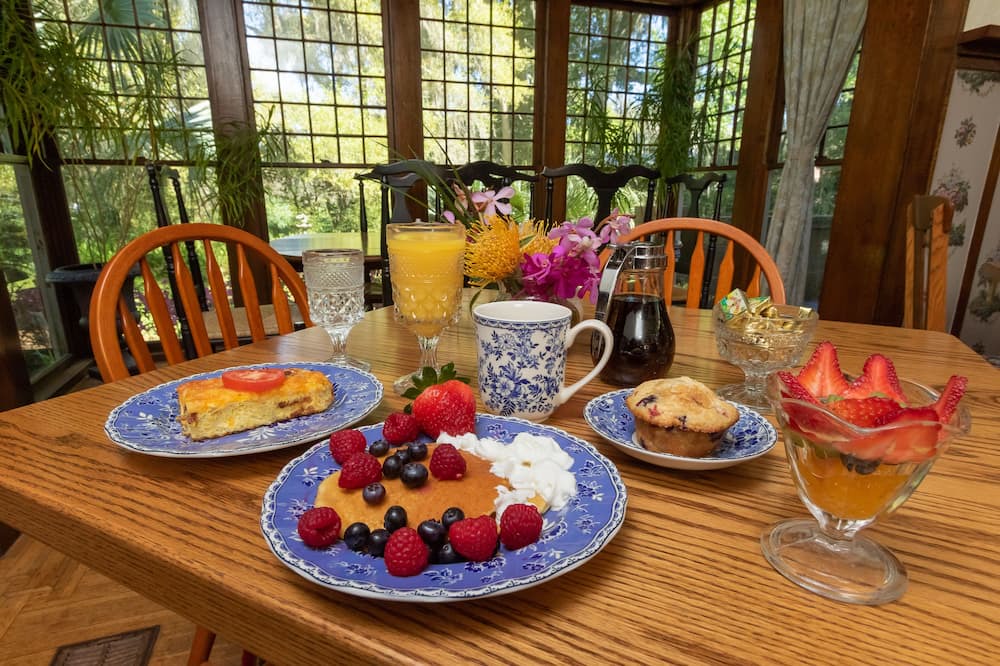 Photo of Others in Micanopy