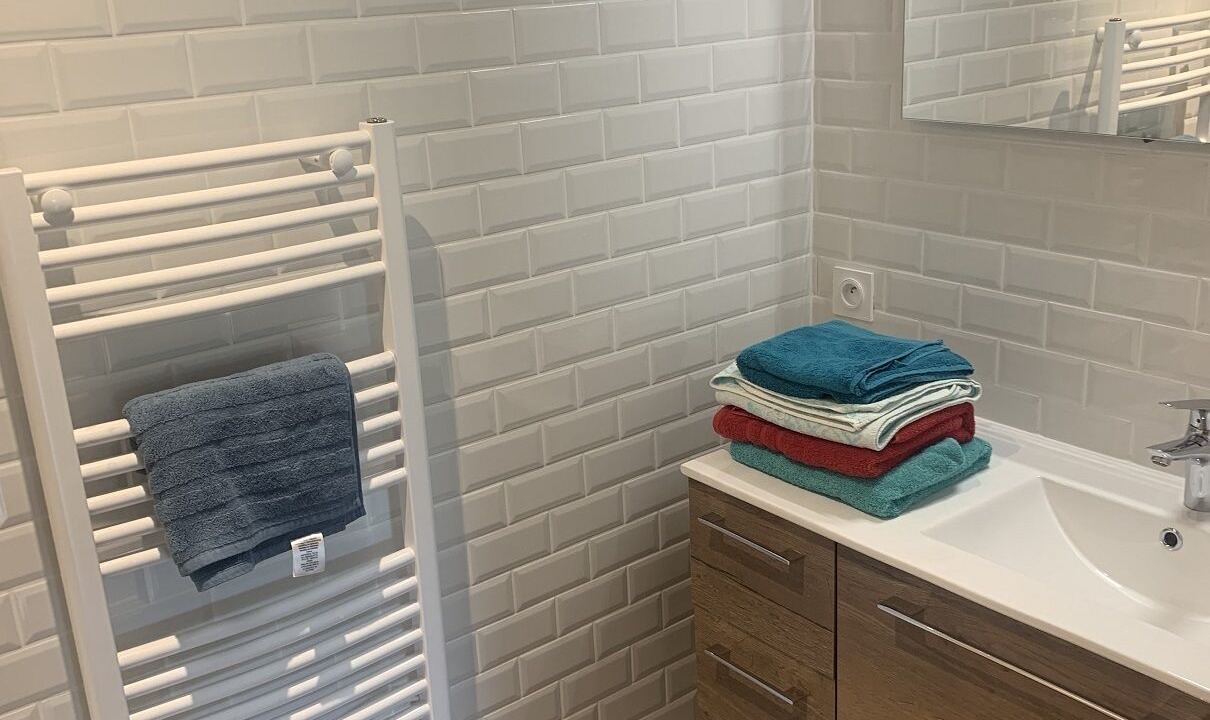 Photo of Bathroom in Rou-Marson