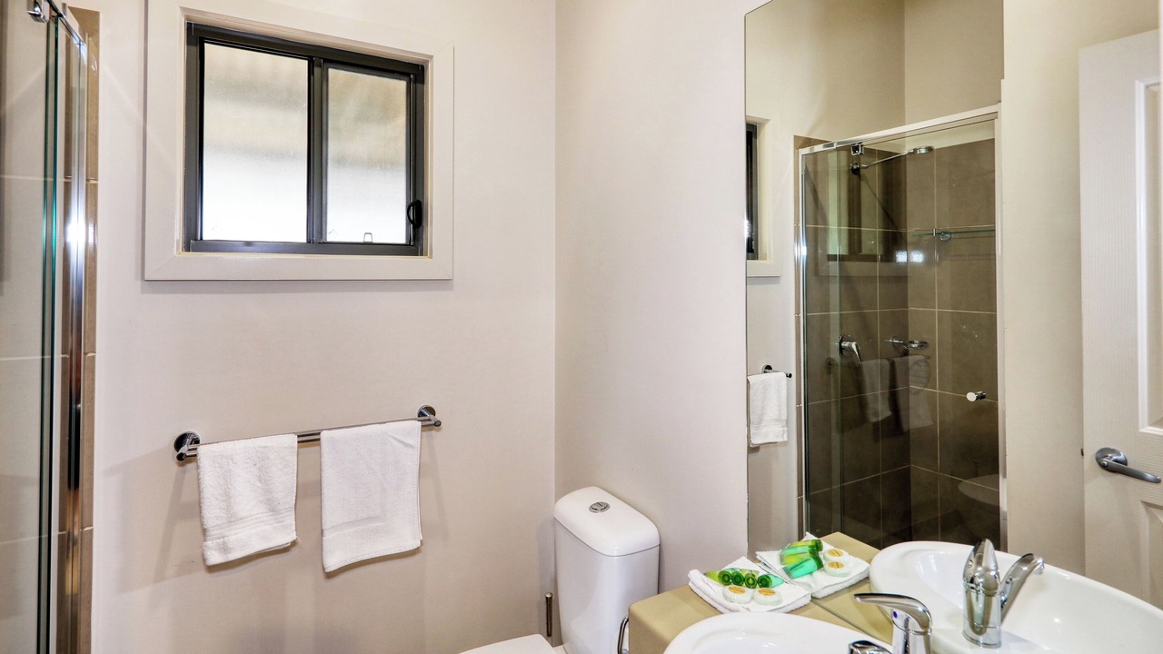 Photo of Bathroom in Yarrawonga