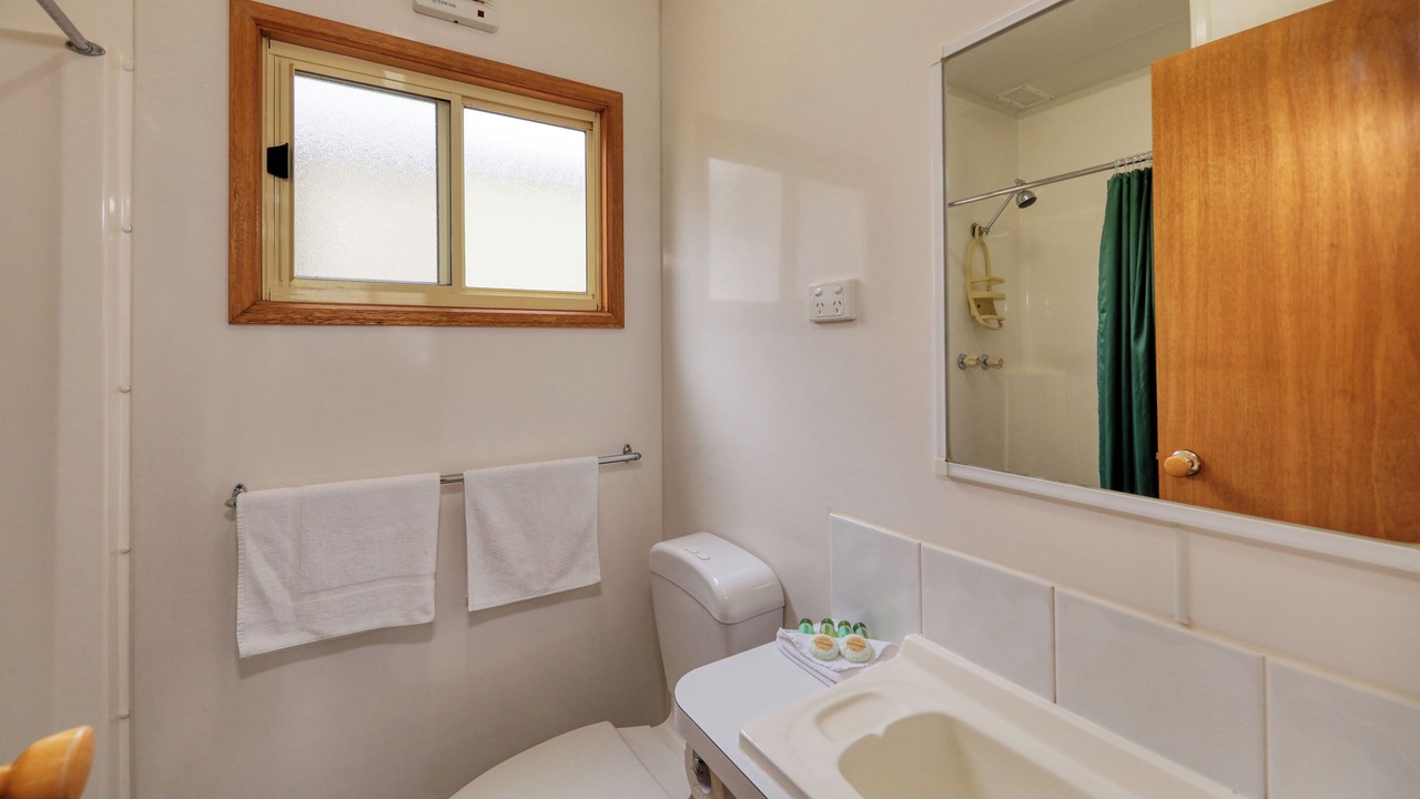 Photo of Bathroom in Yarrawonga