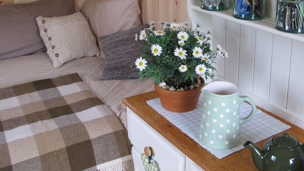 Photo of Others in Ebbesborne Wake