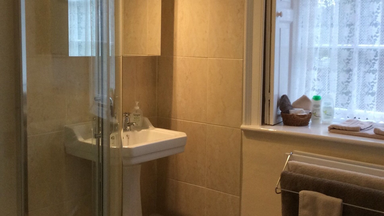 Photo of Bathroom in Ebbesborne Wake