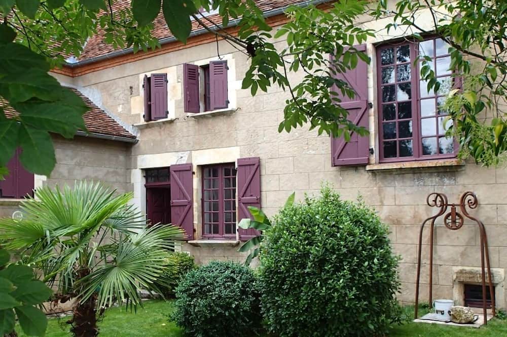 Photo of Outdoor in Martel