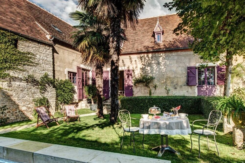 Photo of Outdoor in Martel