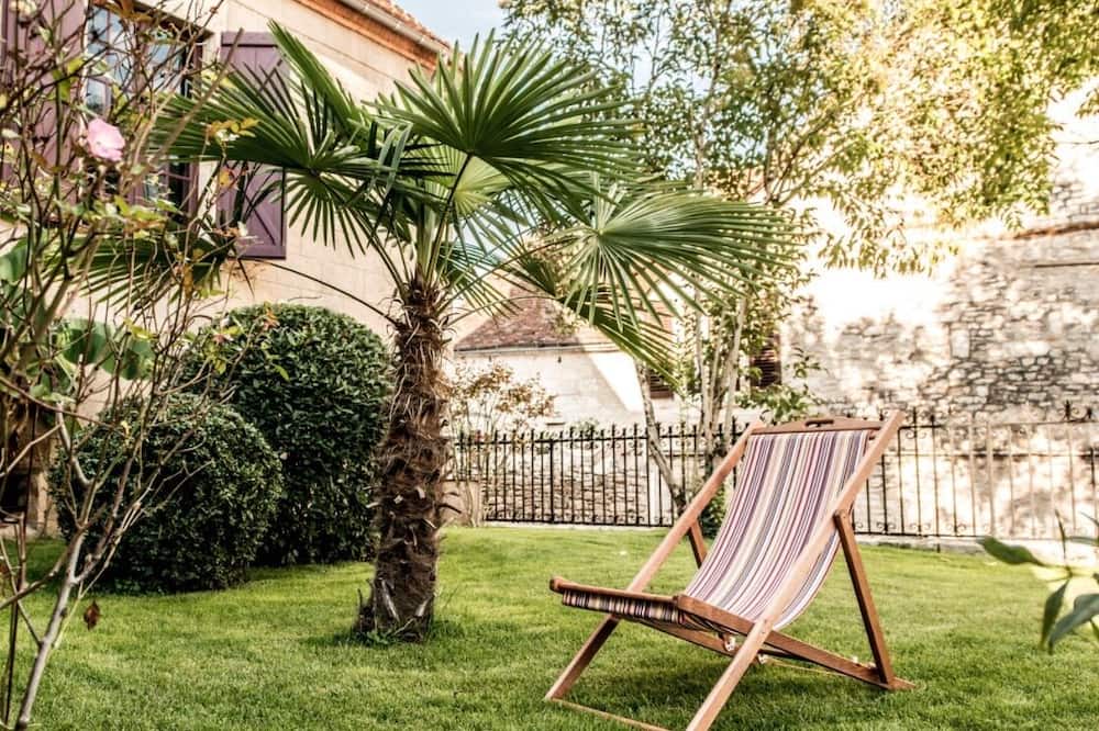 Photo of Outdoor in Martel