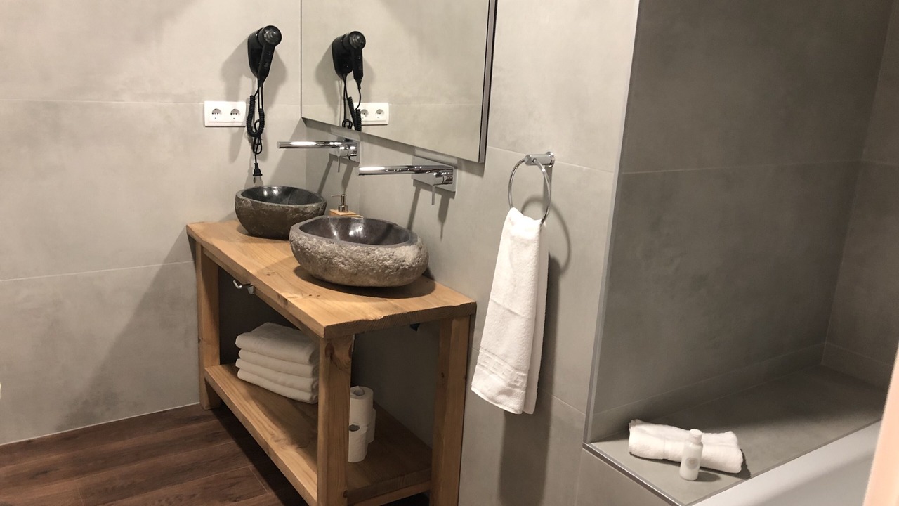 Photo of Bathroom in El Port