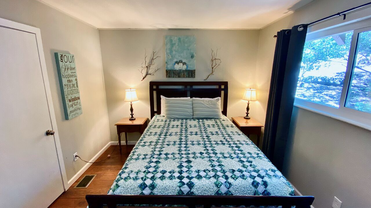 Photo of Bedroom in Pine Cove