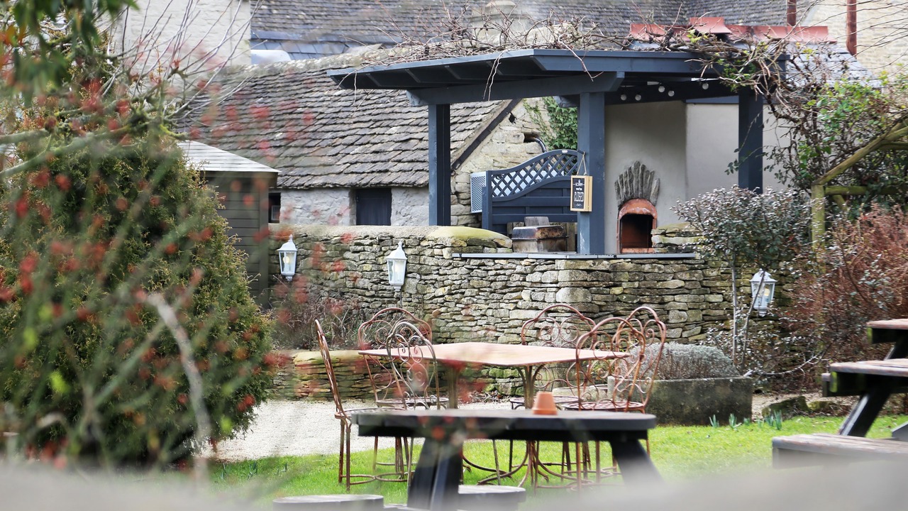 Photo of Outdoor in Badminton