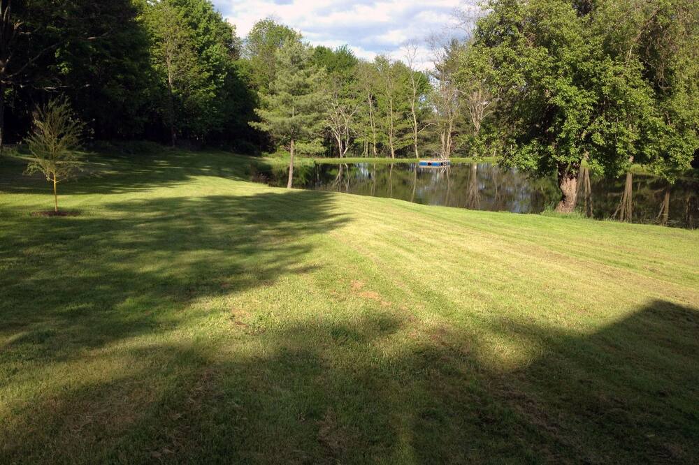 Photo of Outdoor in Brackney