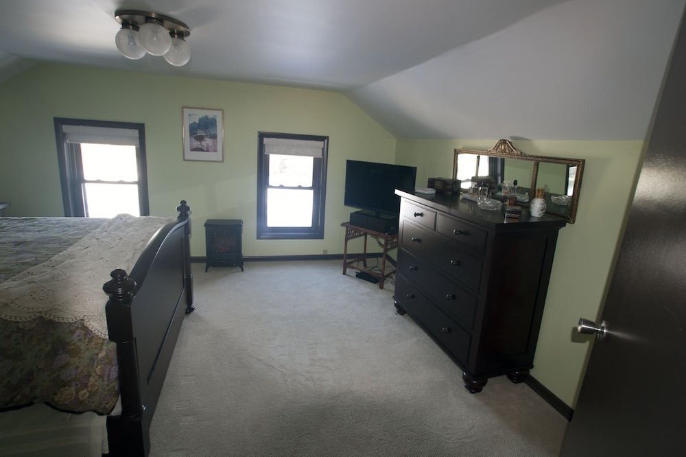 Photo of Bedroom in Brackney