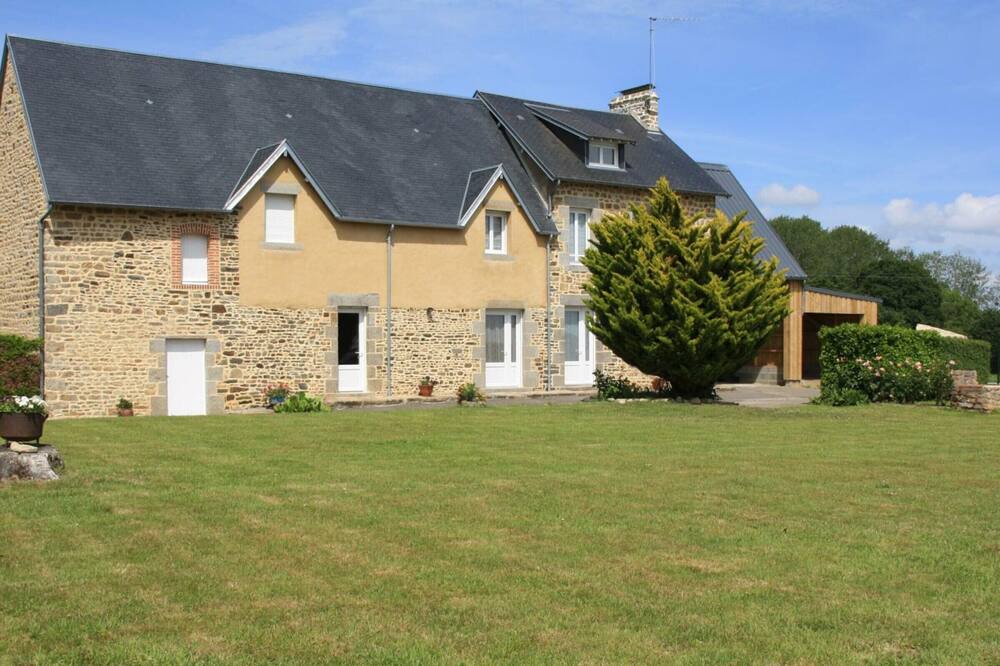 Photo of Outdoor in Dragey-Ronthon