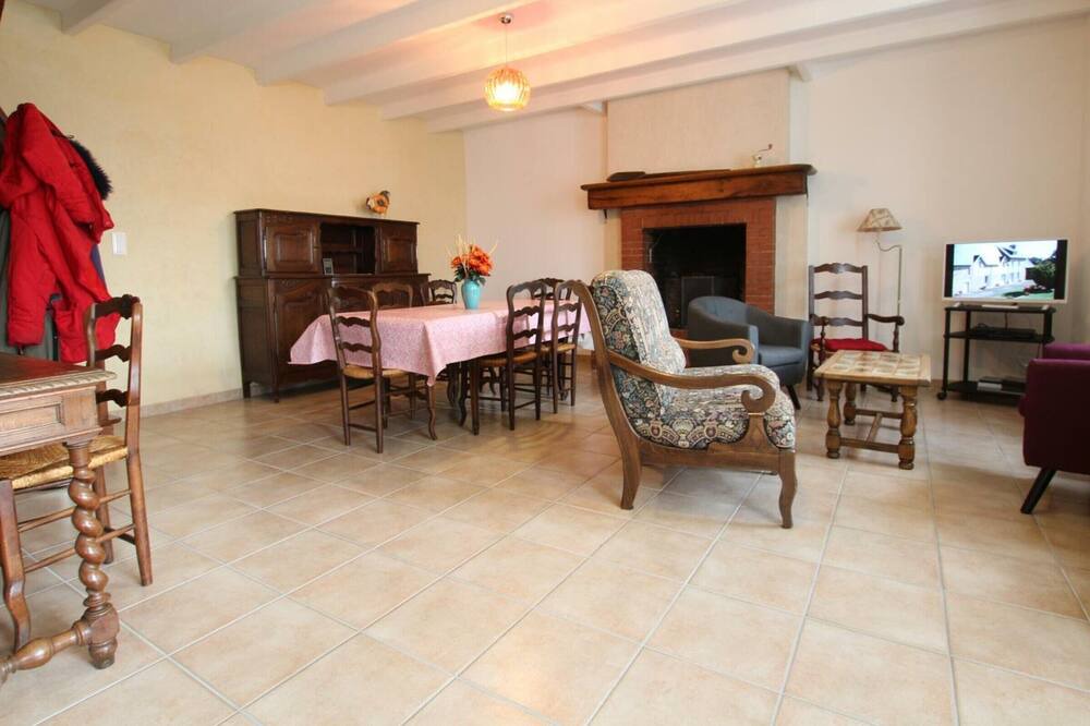 Photo of Others in Dragey-Ronthon