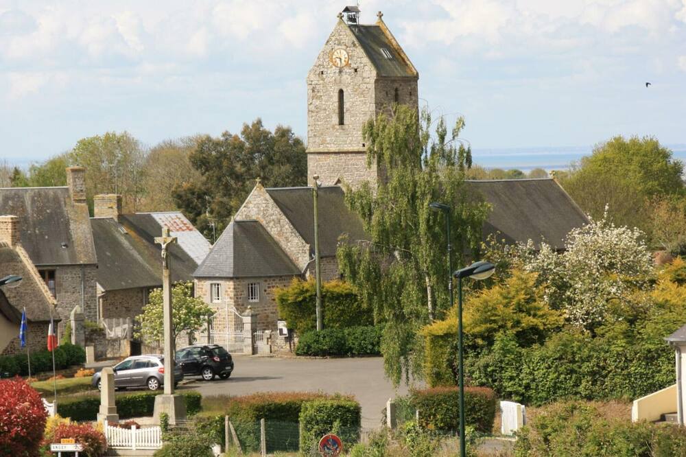 Photo of Outdoor in Dragey-Ronthon